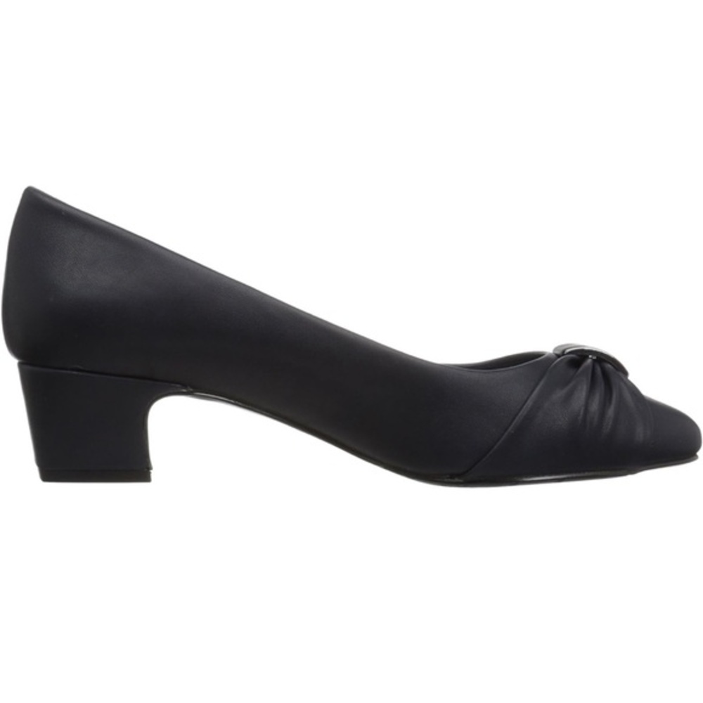 Brand New Easy Street Women’s Black Dressy Block Pumps, 1 1/2 Inch Heel, NWT